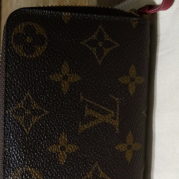 LV zippy wallet - Picture 2 of 16